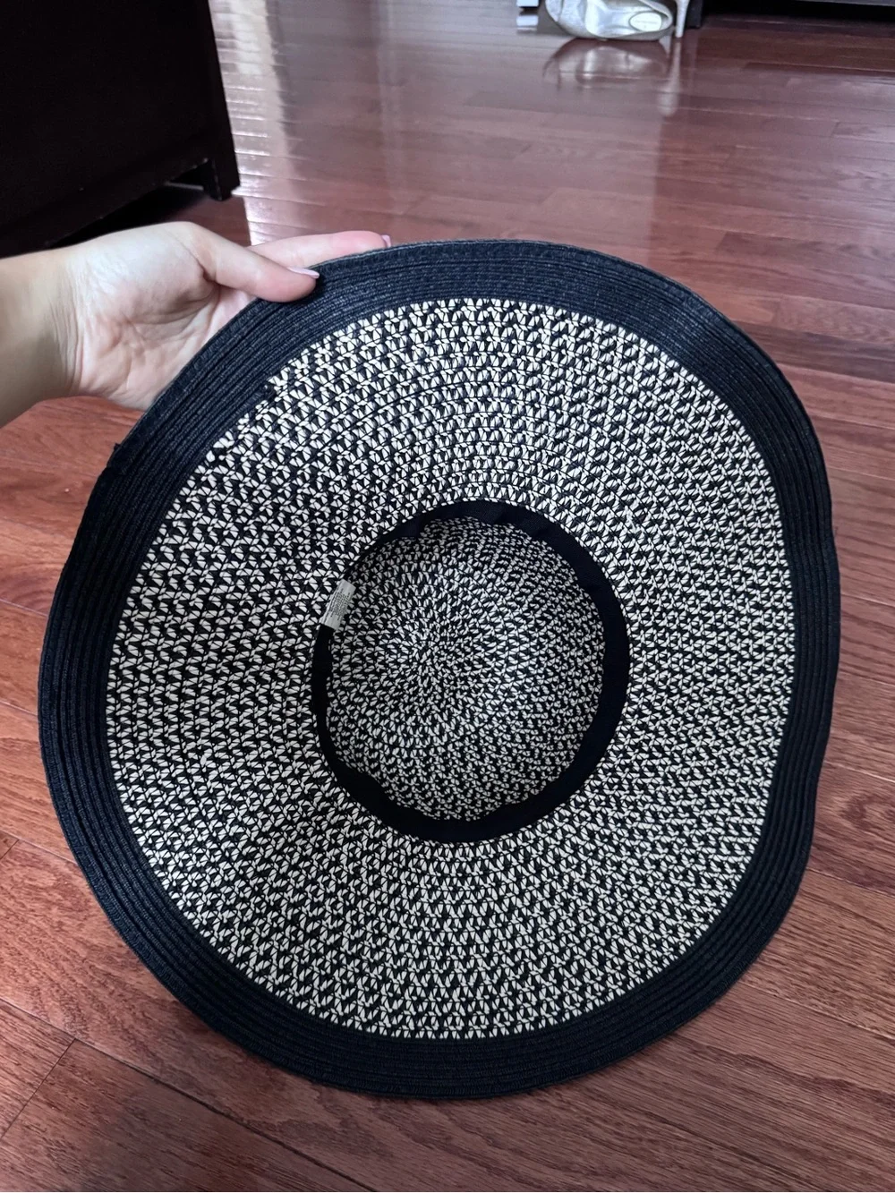 Black & Cream Patterned Wide-Brim Sun Hat - Women